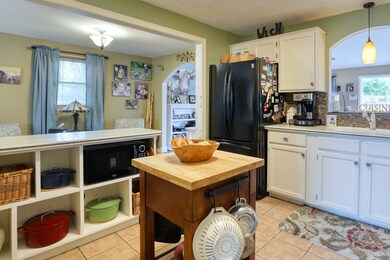 88 Saratoga Ave, Chicopee, MA 01013 - photo 5