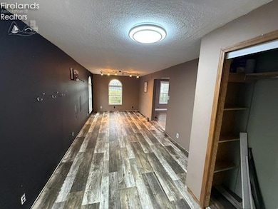 204 E 7th St, Sycamore, OH 44882 - photo 4