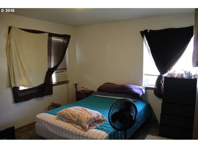 7502 N Williams Ave, Portland, OR 97217 - photo 4