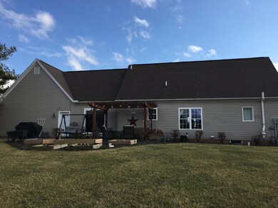 1270 Eastwood Dr, Circleville, OH 43113 - photo 3