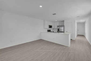 309 Marty Allen Loop, Jarrell, TX 76537 - photo 2