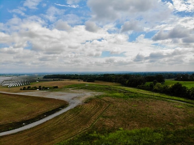 905 Stanford St, Lancaster, KY 40444 - photo 3