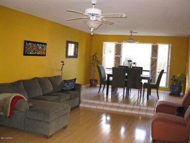 10th Pl Living Dining