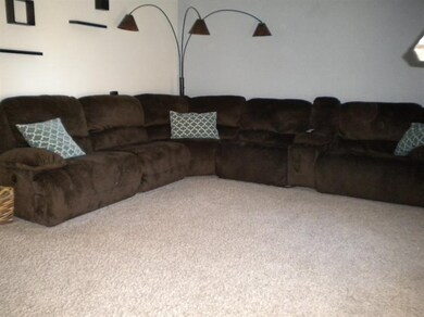 301 Magnolia Dr, Crown Point, IN 46307 - photo 3