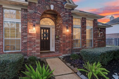 1910 Trail View, Friendswood, TX 77546 - photo 3