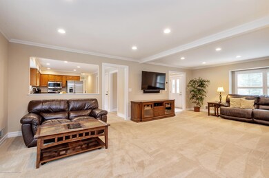07_5EagleWay_10002_LivingRoom_HiRes