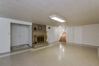 1424 Glenwood Ave unit 3, Waukegan, IL 60085 - photo 7