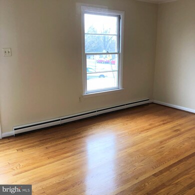 204 E Whitlock Ave, Winchester, VA 22601 - photo 3