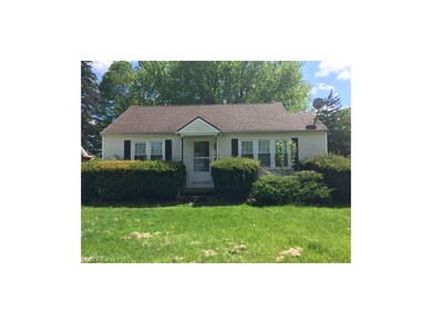 448 Lawn St, Geneva, OH 44041 - photo 2