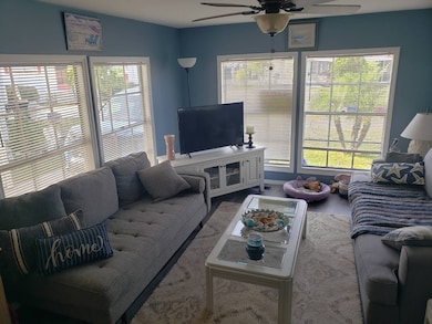 2525 Gulf City Rd unit 16, Ruskin, FL 33570 - photo 5