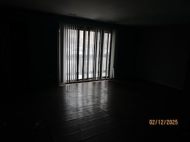 1613 Astor St unit 16131E, Calumet City, IL 60409 - photo 2