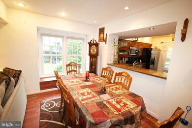 3942 Angelton Ct, Burtonsville, MD 20866 - photo 5