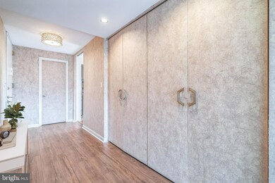 Green Hill Condominiums unit E-906, Wynnewood, PA 19096 - photo 3