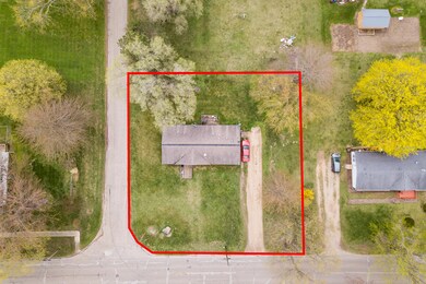 524 E Main St Maple Rapids MI-9