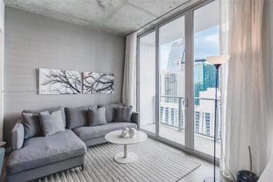 Centro unit 3403, Miami, FL 33131 - photo 7