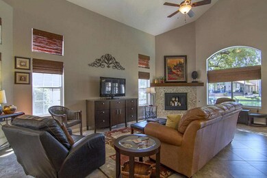LivingRm_0098