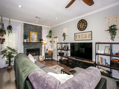 1217 Woodland Park Dr, Hurst, TX 76053 - photo 6