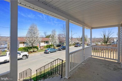 221 Elizabeth Ave, Brooklyn, MD 21225 - photo 2