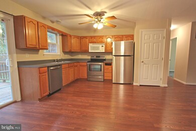 21126 Autumn Ct, Leonardtown, MD 20650 - photo 2