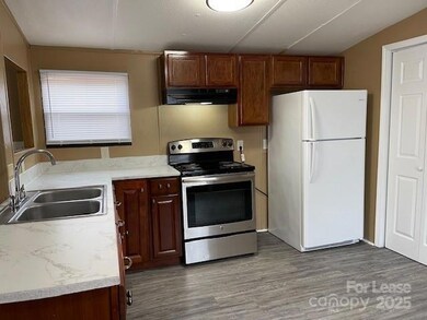 121 Martendale Ln, Statesville, NC 28625 - photo 3