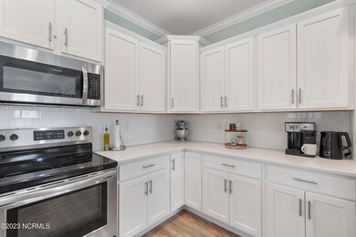 41SailviewCourt - 14