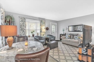 10-1920-Devonshire-Ave-WindowStill-Real-