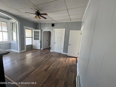 1521 Jackson St unit 1, Scranton, PA 18504 - photo 3