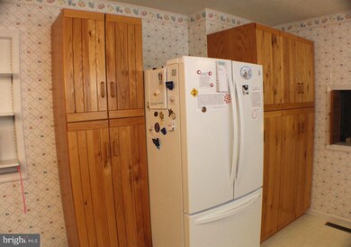 111 Pine St, Petersburg, WV 26847 - photo 4