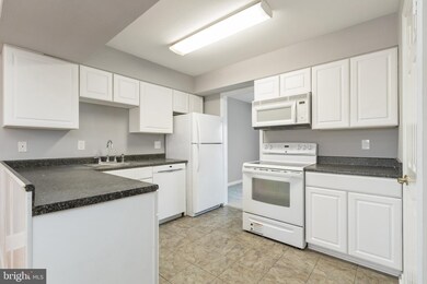 14475 Saint Germain Dr, Centreville, VA 20121 - photo 7