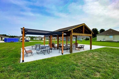 305 Crestview Ct, Raymore, MO 64083 - photo 7