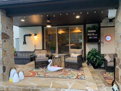 216 Eagle Ct, Bedford, TX 76021 - photo 6