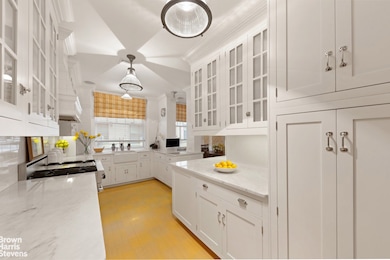 875 Park Ave unit 8C, New York, NY 10075 - photo 6