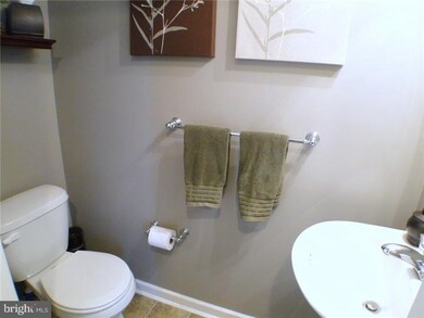 43 N Savanna Dr, Pottstown, PA 19465 - photo 7