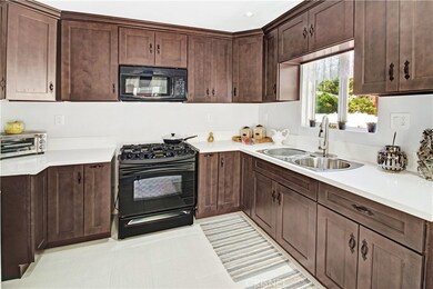 11829 Alabama St, Los Angeles, CA 90059 - photo 7