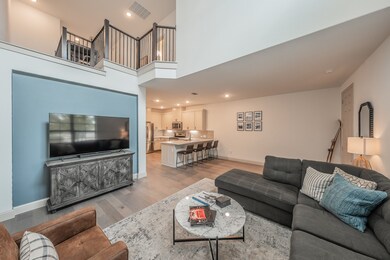 4512 Cypress Thorn Dr, Arlington, TX 76005 - photo 4