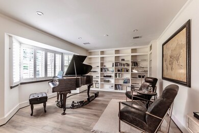 11541 N Lou al Dr, Houston, TX 77024 - photo 4