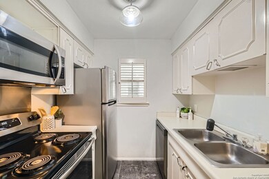 1045 Shook Ave unit 111, San Antonio, TX 78212 - photo 6