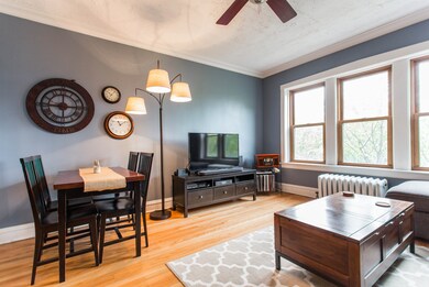 2051 W Ainslie St unit 3W, Chicago, IL 60625 - photo 6