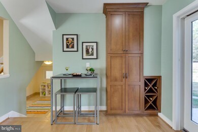 6636 Moly Dr, Falls Church, VA 22046 - photo 7