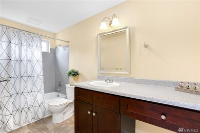 18540 SE Timberlane Blvd, Covington, WA 98042 - photo 3