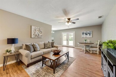 1105 Kent Dr, Gainesville, TX 76240 - photo 7