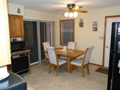 4 Mohawk Ave, Rensselaer, NY 12144 - photo 4