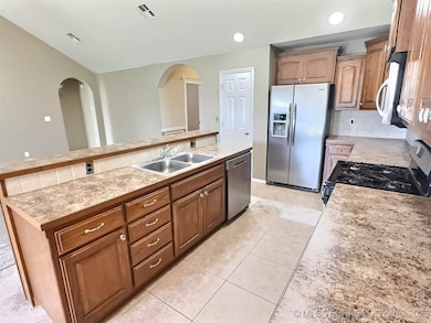 8813 N 144th East Ave, Owasso, OK 74055 - photo 3