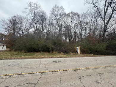 5639 Holiday Rd, Sugar Hill, GA 30518 - photo 3