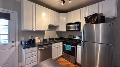 2819 W Rosemont Ave unit 1, Chicago, IL 60659 - photo 5