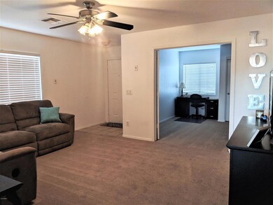Living room>Front door