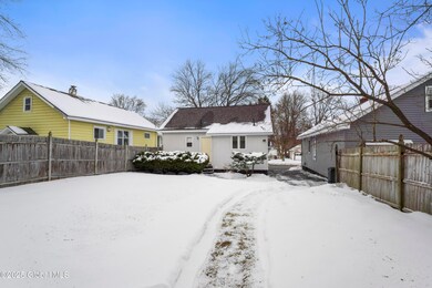 50 Cuthbert St, Schenectady, NY 12302 - photo 4