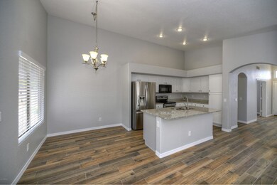 008_Kitchen and Breakfast Nook