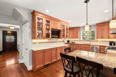 2054 Beacon St, Waban, MA 02468 - photo 5