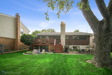 913 S Spring Rd, Elmhurst, IL 60126 - photo 3